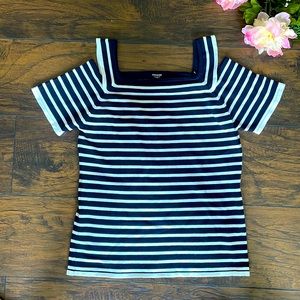 Women’s cold shoulder knit